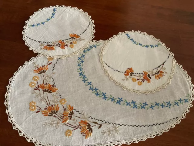 Vintage Linen Embroidered Orange Sunflowers Blue Daisy 3 Piece Doily Duchess Set