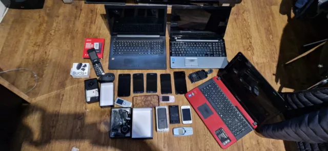 Job lot of electrical items spares Or Repair. Mixed .phones .laptops .Read!