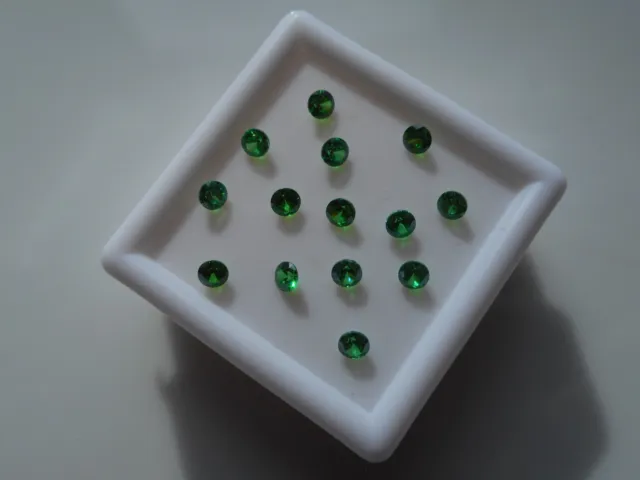 2.5mm Green round cut cubic zirconia 4 for £1.20p for jewellery making