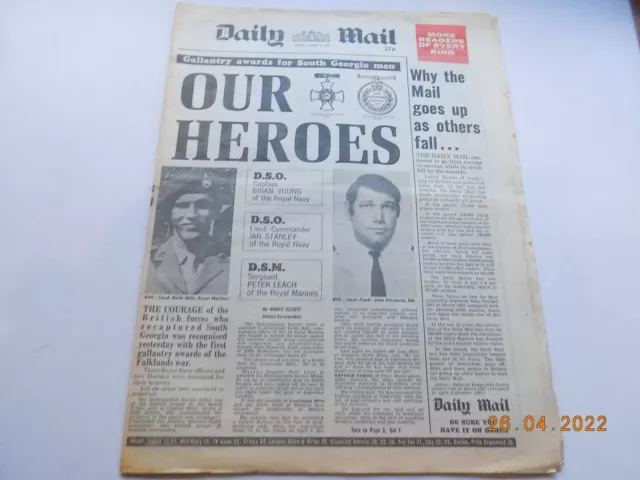 Vintage Falklands War Newspaper - DAILY MAIL -  4 June 1982 - Goose Green