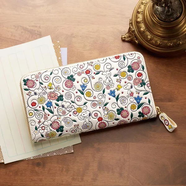 PEANUTS Snoopy Happiness flower arabesque Asakusa Bunko long wallet Japan New