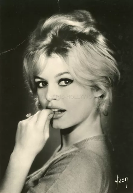 BRIGITTE BARDOT 60s VINTAGE POSTCARD #6