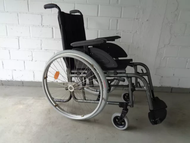 Küschall Compact Aktiv Rollstuhl Faltrollstuhl Sitzbreite 42cm     #2