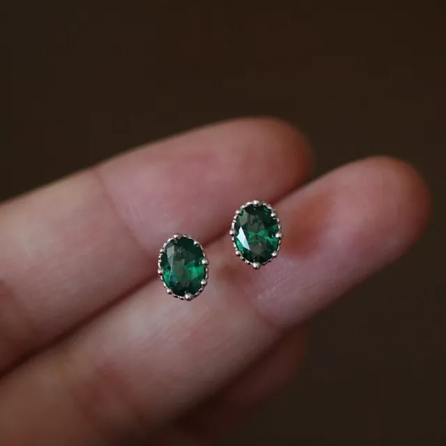 Real 925 Sterling Silver Emerald Crystal Sparkly Stud Earrings Girls/Women