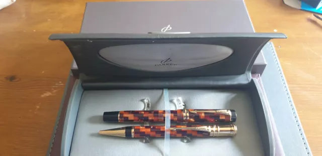 Parker Duofold Pearl Check Amber GT Ballpoint and Rollerball pen set in boxes
