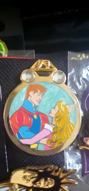 GentlyPre-owned Disney Sleeping Beauty Couples Reveal/Conceal EngagementRing Pin