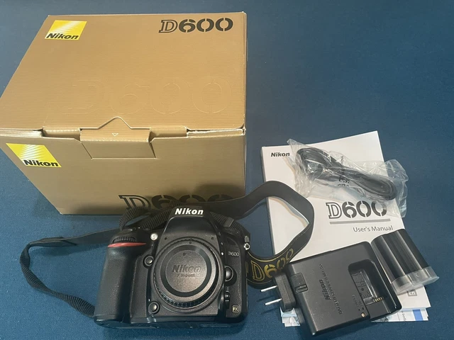 Nikon D600 24.3 MP Digital SLR Camera W/ Charger And Battery 32531 Shutter count