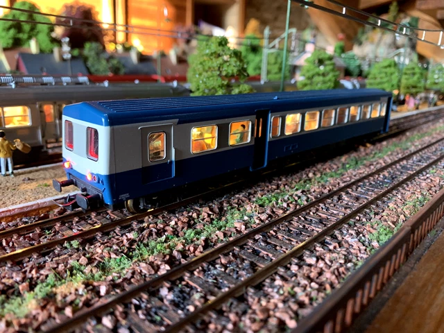 Roco 45690-2 - Remorque D'autorail XRBD Decauville Rouge/crème Avec éclairage - NEUF