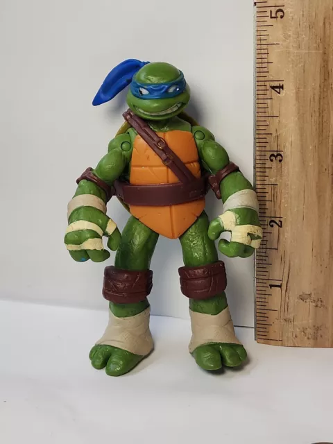 2012 Playmates Teenage Mutant Ninja Turtles TMNT Action Figure - Leonardo