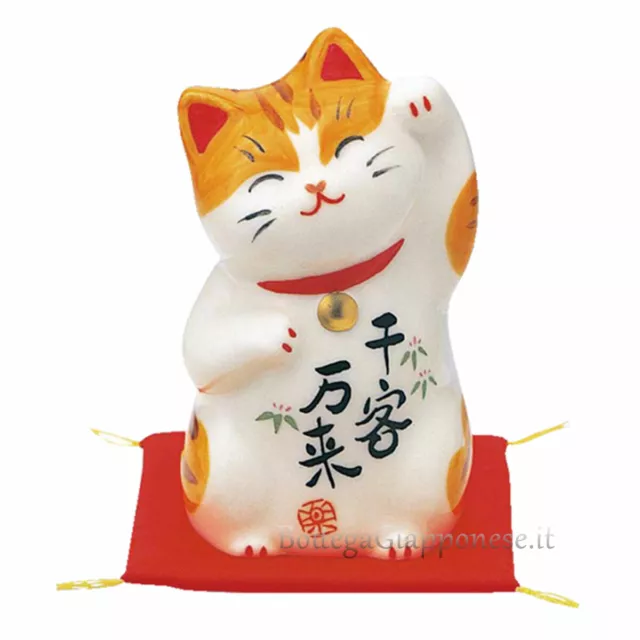 Maneki Neko invito successo portafortuna