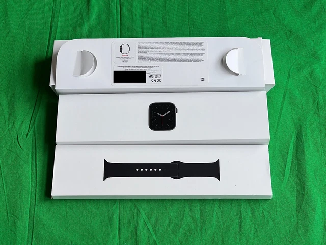 Apple Watch 6 40mm Cellular Aluminiumgehäuse mit Sportarmband /Zustand: Sehr Gut