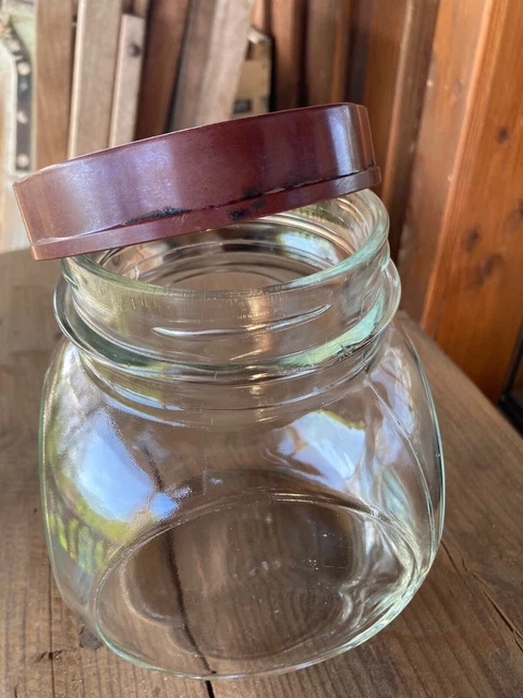 Ancien bocal d'épicerie en verre 2 litres avec couvercle en bakélite d – La Roue du Passé Ancien bocal d'épicerie en verre 2 litres avec couvercle en bakélite d – La Roue du Passé
