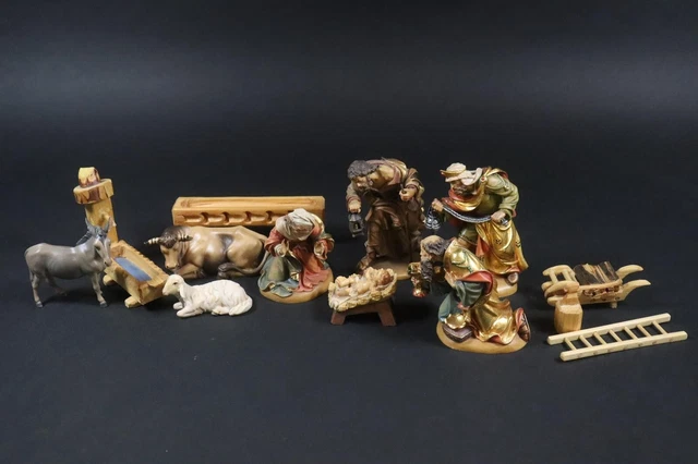 13x Krippenfigur großteils geschnitzte bemalte Holzfiguren (EZ091)