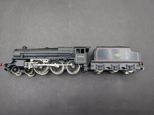 Hornby Railways R859 BR 4-6-0 schwarz fünfsilber Dichtlok 45192 Tenderantrieb