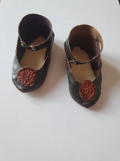 *PASSAGE VENDÔME PARIS* Rare Ancienne paire de CHAUSSURES en cuir de poupée T12. 3