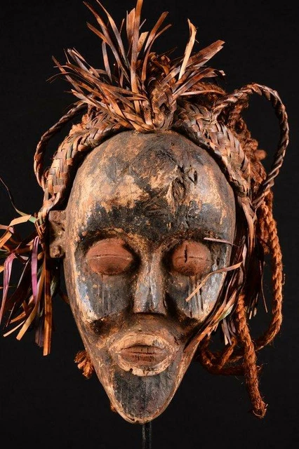 14283  African Authentic Chokwe Mask DR Congo