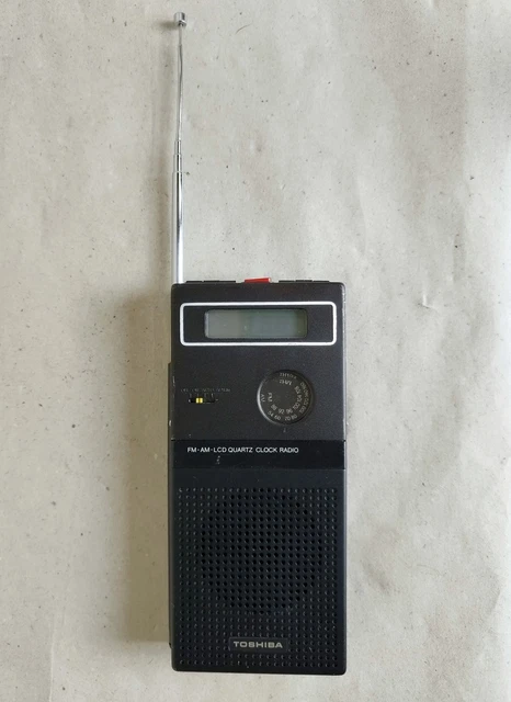 Radio Réveil Vintage Toshiba CR-1000L - 3 Bandes FM/MW/LW, Affichage Numérique Beige