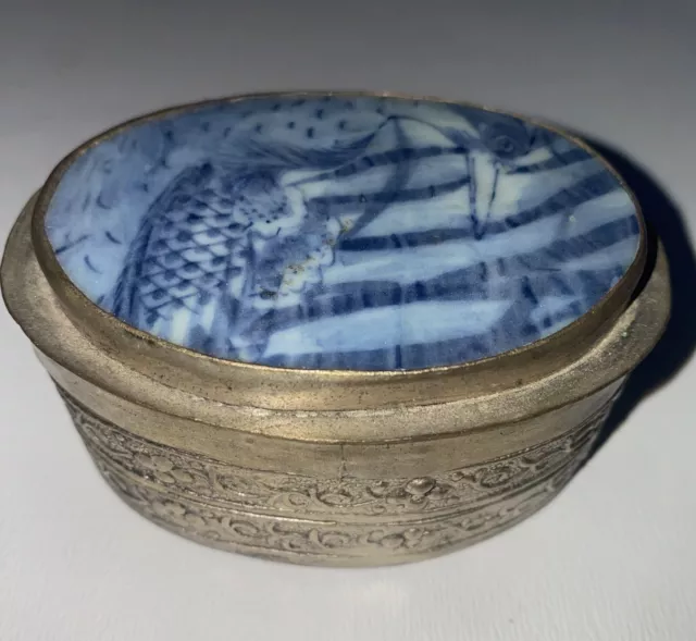 Antique Chinese Porcelain Shard Box in Silver Plated Blue Trinket Box