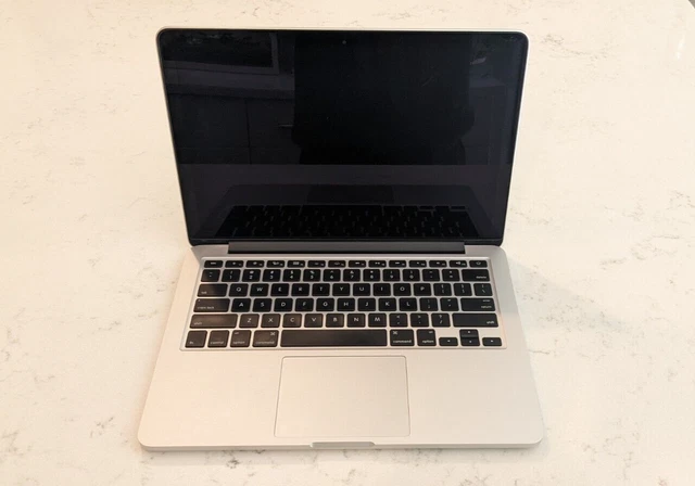 Apple MacBook Pro 13-Inch Retina Core i5 2.6GHz 8GB 256GB Flash Drive 2014