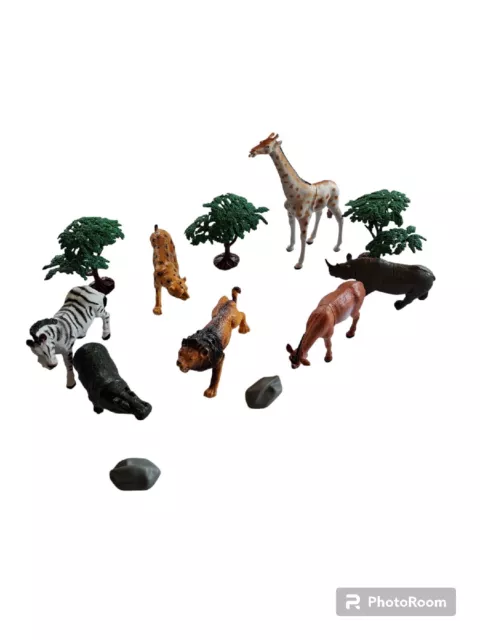 SAFARI LTD. Huge Lot 80+ Plastic animals, Figures, Pirates, Trees