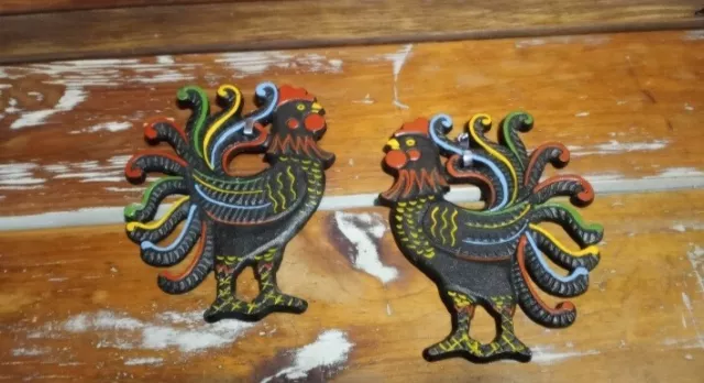 Vintage Cast Iron Metal Rooster Wall Hanging Trivet pair Country Decor 