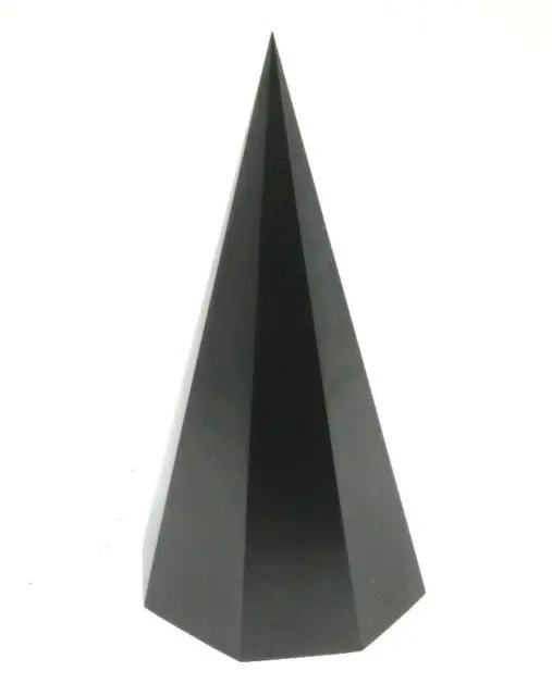 Schungit & Shungit Pyramide mit 8 Kanten 30 x 30 x 60 mm. / poliert / Zertifikat