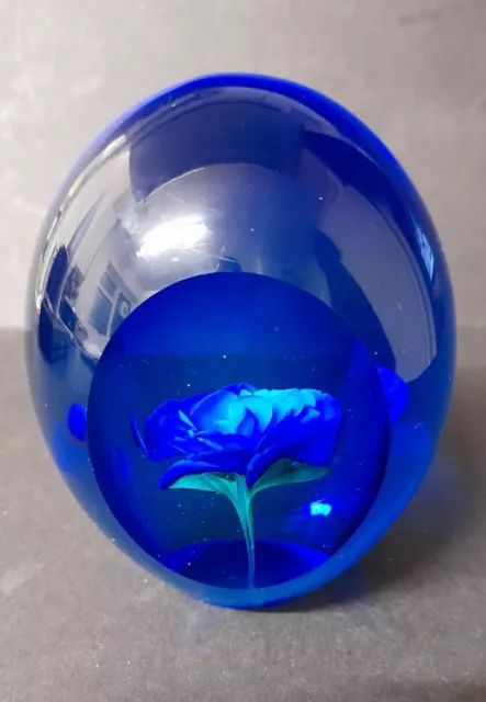 VINTAGE Blue Art Glass Paperweight with A  Flower Inside.