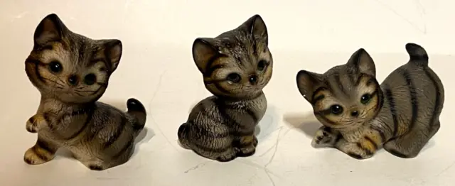 Set of 3 HARVEY KNOX KINGDOM CAT FIGURINES CERAMIC JAPAN chipping