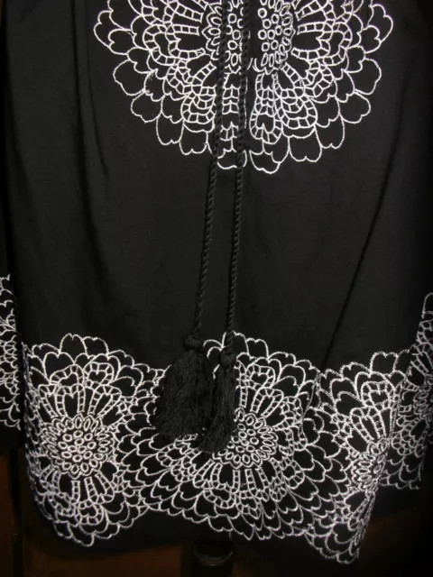 Susana Monaco-Blk W/Wht Embroidered Detl.-"Fifi Top"-Thin Adj.straps-Lined-8-Nwt 3