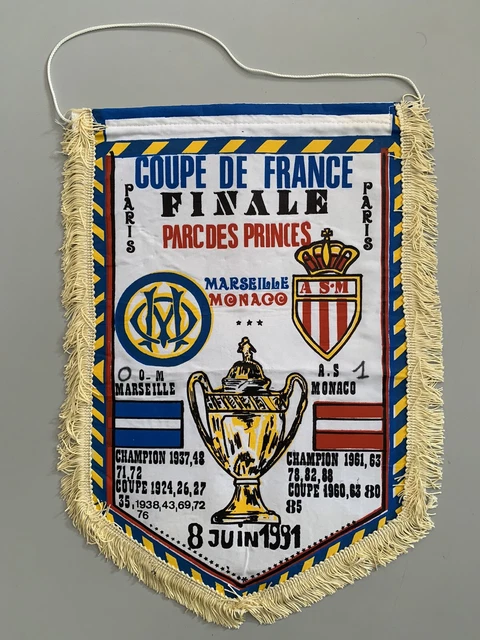 Fanion Football ancien Paris Saint Germain Psg Us Langueux Coupe