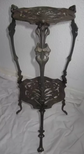 Blumentisch Jugendstil, antiker Gusseisen Pflanzentisch, Etagere zart - floral