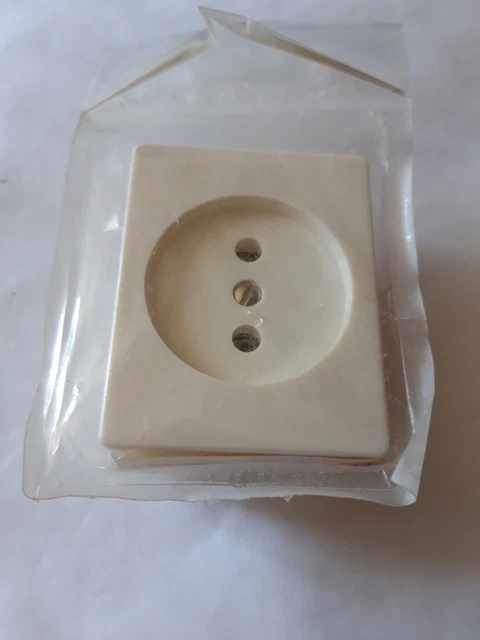 Prise  220 Volts sans terre Verticale  legrand galion SANS support socle