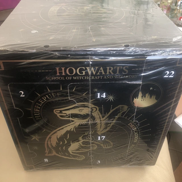 harry-potter-advent-calendar-2022-cube-christmas-countdown-calender-with-24-surprises-including-jewellery-stickers-badge-hair-accessories-socks-lagear-com-ar