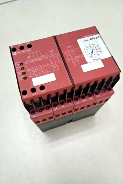 TELEMECANIQUE XPS-AT XPSAT5110 safety relay, USED