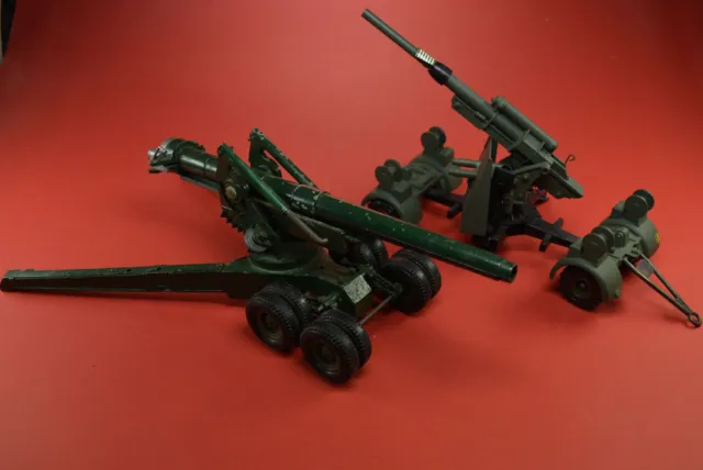 2x Spielzeug Kanonen 1x Dinky Toys 88 mm Gun und eine andere!
