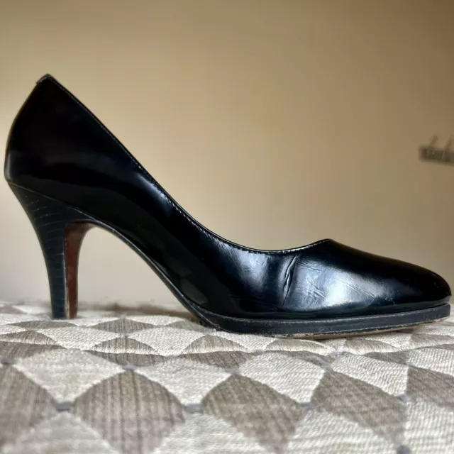 COLE HAAN BLACK Patent Leather Pumps w/ Round Toe & Stacked Heels Women ...
