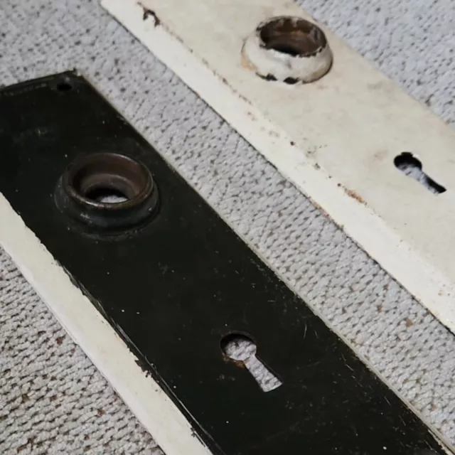Set Of 2 Vintage Industrial Decor Salvage Doorknob / Door Plates Keyhole...