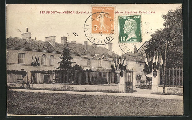 CPA Beaumont-en-Veron, L'entree Principale 1924