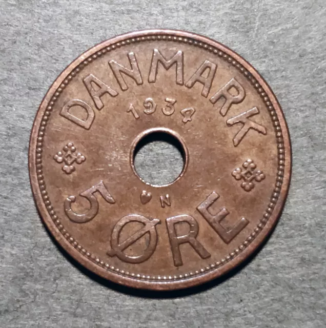 1934 Denmark 5 Ore Coin "Danmark"  Coin