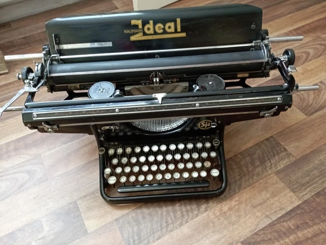 Naumann -Ideal ! Antike Schreibmaschine