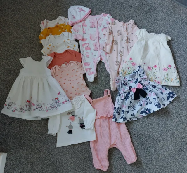 0-3 Months  Baby Girl Clothes Bundle ,dresses, outfits, vests,sleepsuits