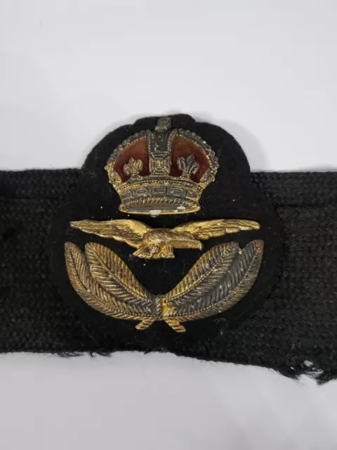 WW1 British RAF Officers Cap Badge 1st Pattern C1918 With JR GAUNT Plaque. 2