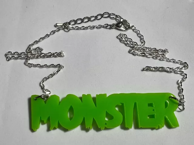 Collana Monster Verde Acrilico Neon NUOVA REGALO Spettrale Statemnt Parola Halloween Punk