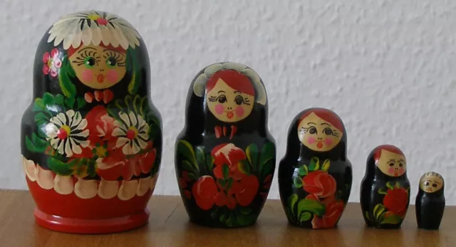 Russische Matrjoschka. Matroschka. Babuschka! 5 Holz-Puppen. SCHÖNES GESCHENK!