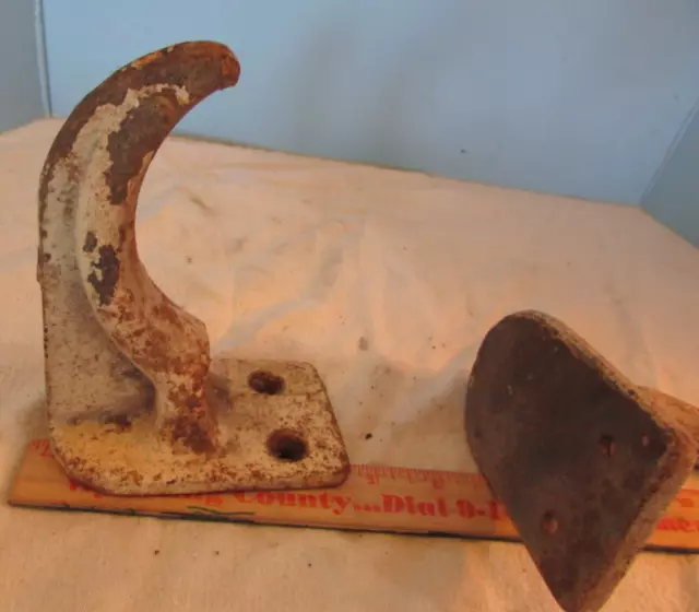 2-Antique Hot Water Radiator support holder Cast Iron Old-industrial shelf hook 2-Antique Hot Water Radiator support holder Cast Iron Old-industrial shelf hook
