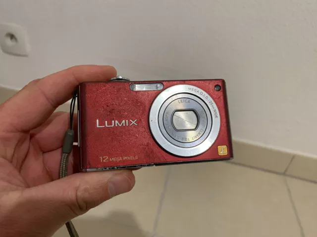 Panasonic Lumix DMC-FX40 Red 12.0 Mpx Mint Digital Camera