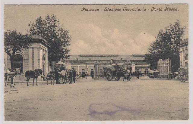 Piacenza................................stazione Ferroviaria  E  Porta Nuova....