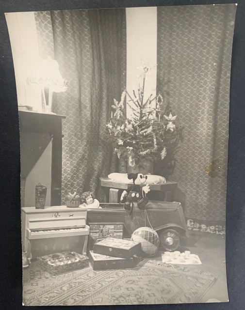 LIV15997  Photographie Photo d&#039;époque vintage NOël sapin cadeaux jouet Mick