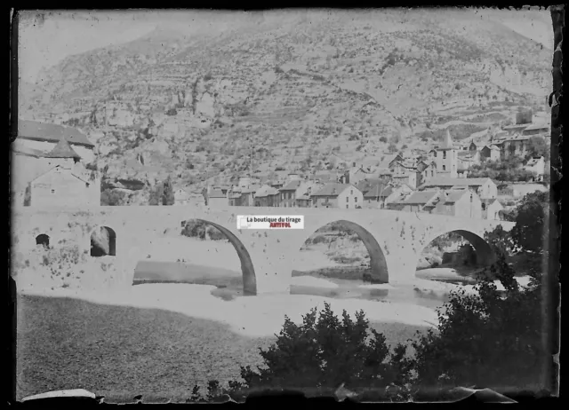 Plaque verre photo ancienne négatif noir et blanc 6x9 cm village France pont