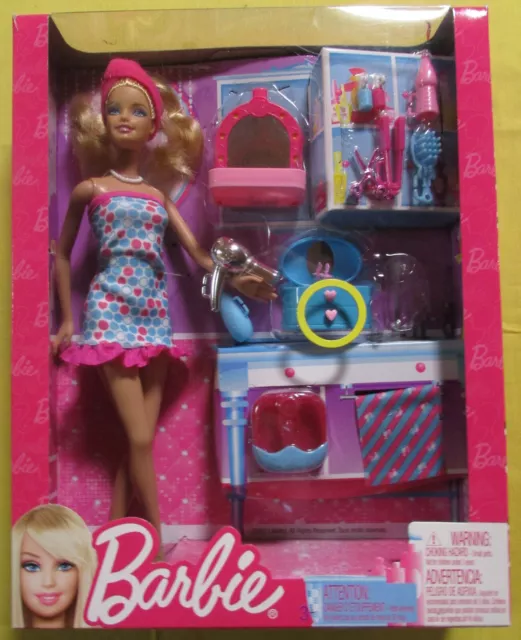 Barbie mit Bad und Wellnesszubehör W7240 2011 Neu NRFB Collector Sammler (13